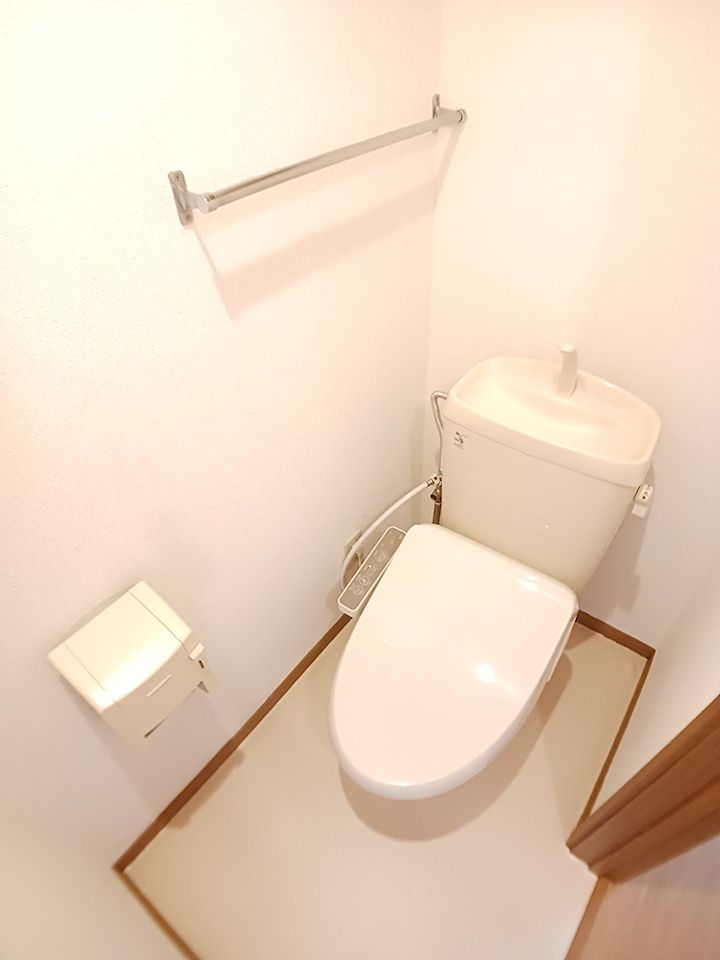 ファーストのトイレ写真