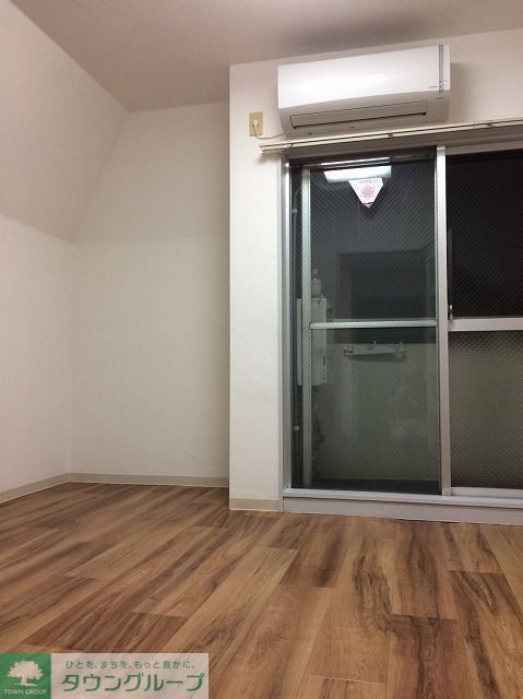 プレール椎名町の居間写真