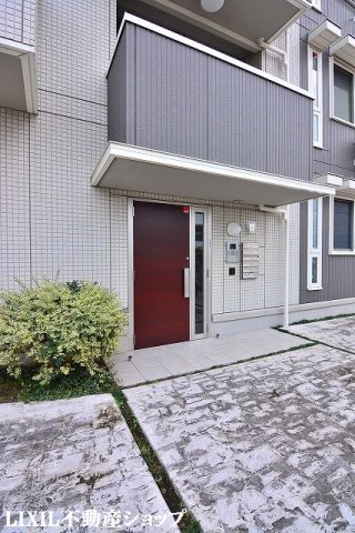 エントランス　オートロック付のエントランスです。