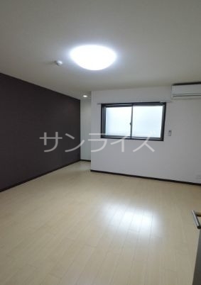 フジパレス城東永田II番館の居間写真