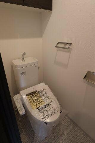 東京メトロ日比谷線 南千住駅 徒歩9分 9階建 築4年のトイレ写真
