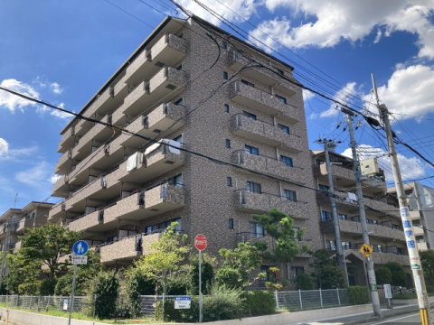 レジェンダリー小松の外観写真