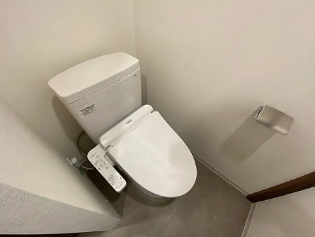 都営浅草線 東日本橋駅 徒歩5分 10階建 築6年のトイレ写真