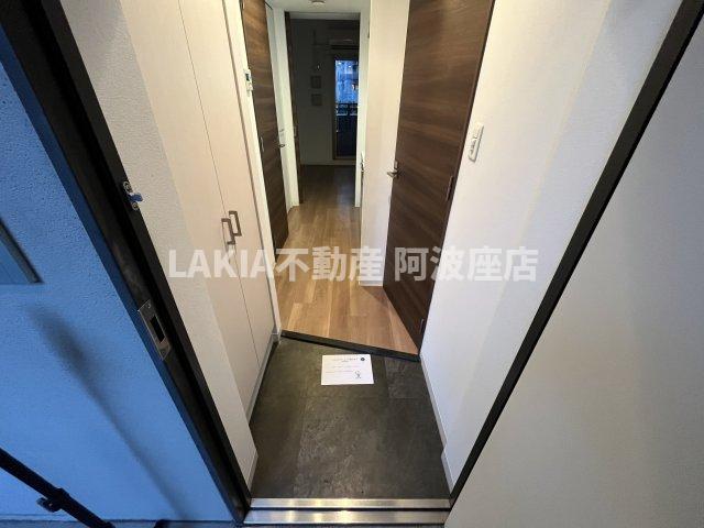 地下鉄千日前線 阿波座駅 徒歩4分 15階建 築12年の玄関写真