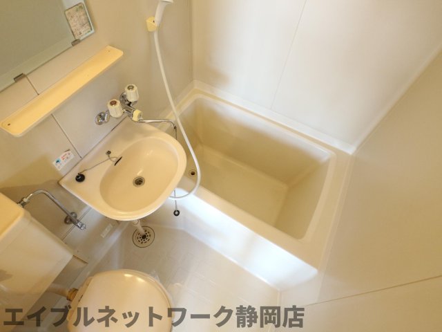 バス・シャワールーム　日々の暮らしに欠かせないお風呂です
