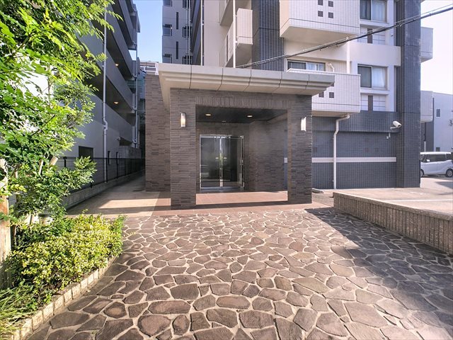 ロイヤルステージ吉塚の外観写真