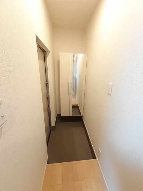 ＪＲ高崎線 高崎駅 徒歩28分 3階建 築9年の玄関写真