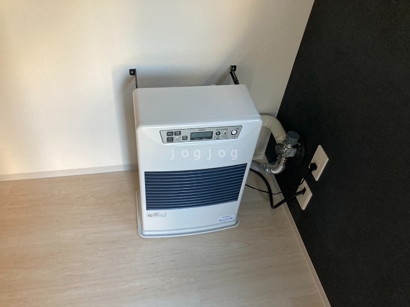 その他設備　冬はあったか石油ストーブです。