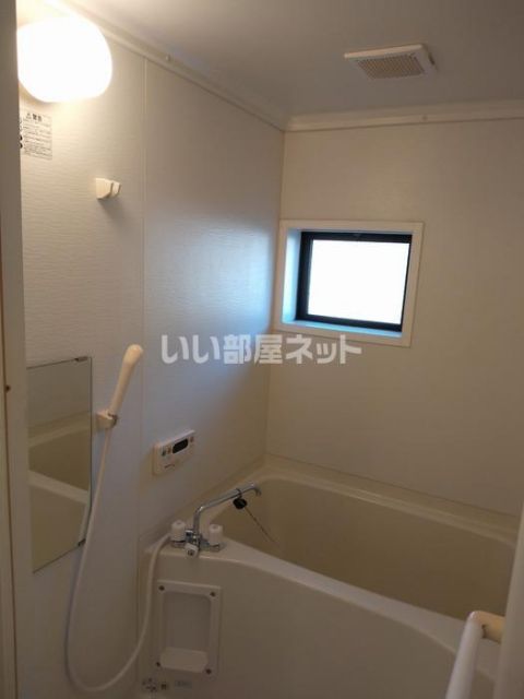 水島臨海鉄道 栄駅 徒歩16分 2階建 築24年の風呂写真