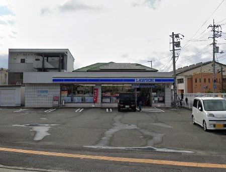 コンビニ　ローソン徳島城東町1丁目店（コンビニ）まで609m