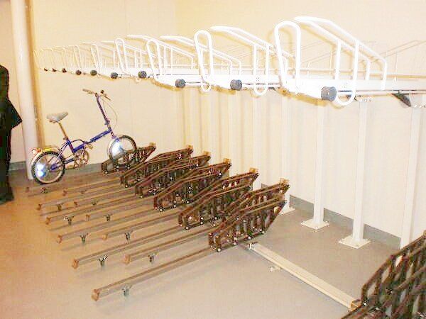 駐車場　駐輪場