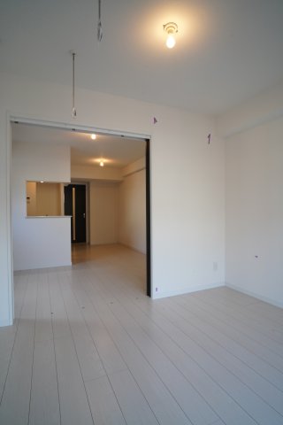 居室・リビング　内観※別部屋参考写真