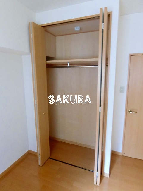収納　お荷物の多い方でも安心のクローゼット付き♪