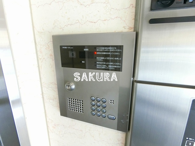 セキュリティ　女性の方でも安心のモニター付きオートロック♪