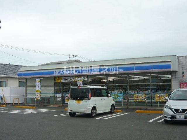 コンビニ　ローソン 指宿秋元店（コンビニ）まで738m