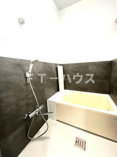 ミロメゾン市川宮久保2丁目の風呂写真