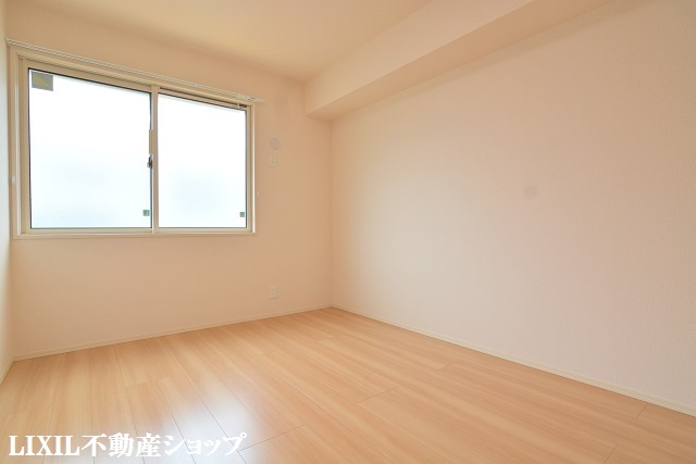 その他部屋・スペース　北側６帖の洋室です。