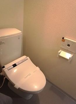 トイレ　参考写真：別部屋タイプ