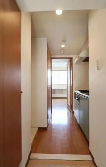 玄関　参考写真：別部屋タイプ