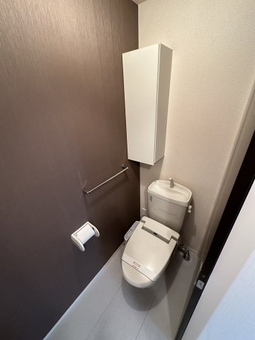東武伊勢崎線 館林駅 徒歩14分 2階建 築16年のトイレ写真