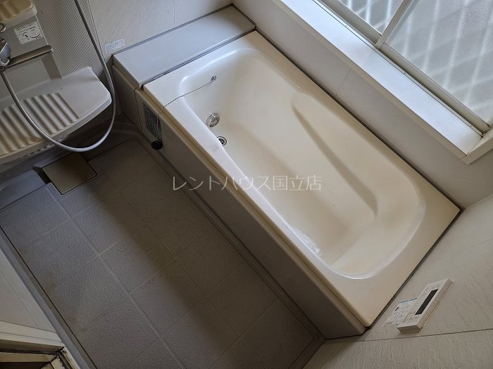 バス・シャワールーム　同物件別部屋参考写真です