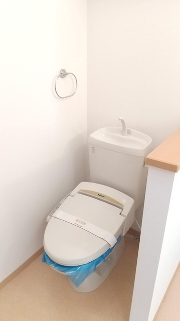 トイレ　※写真は別部屋のものです。