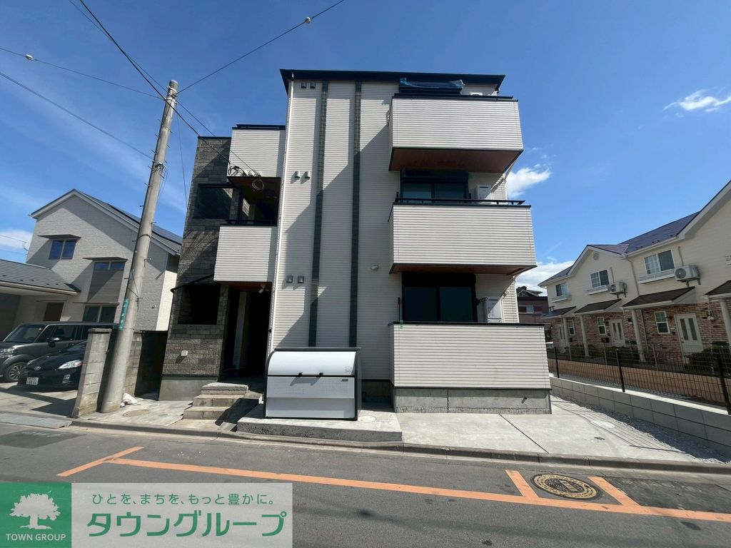建物外観　駐車場