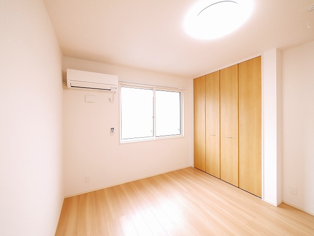 その他部屋・スペース　明るい洋室です。