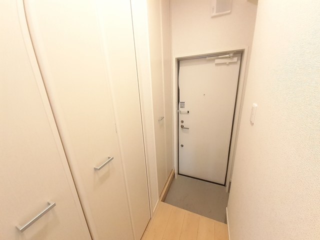 サイド ライス フィールドIIの玄関写真