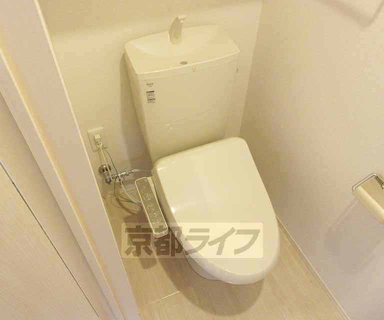 トイレ　ウォシュレット付き！