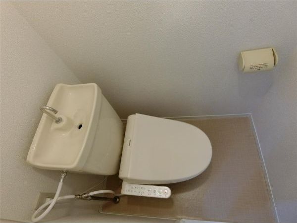 ＪＲ信越本線 北高崎駅 徒歩11分 2階建 築39年のトイレ写真
