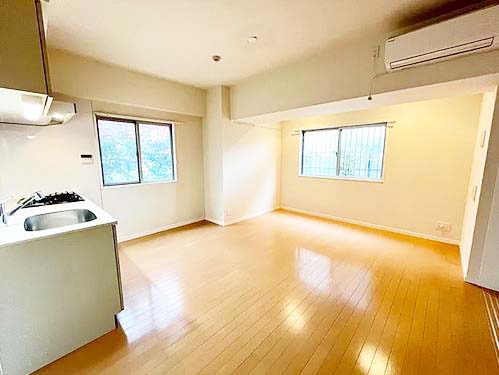 居室・リビング　★角部屋、二面採光、風通しも良好★
