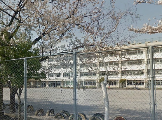 小学校　新河岸小学校（小学校）まで1081m