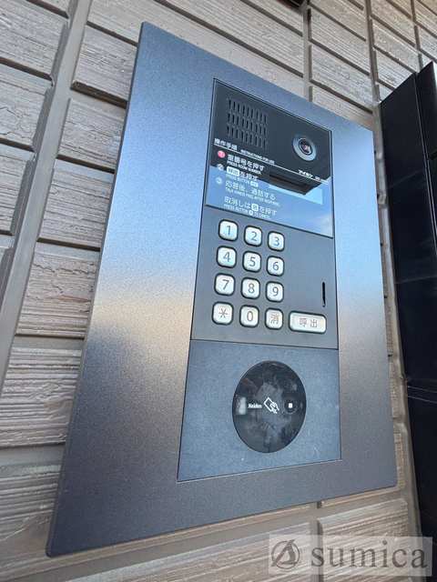 エントランス　オートロックで部外者はシャットアウト♪♪