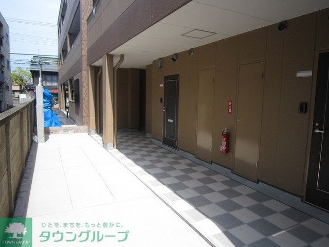 エントランス　♪お部屋探しはタウンハウジングにお任せ下さい♪