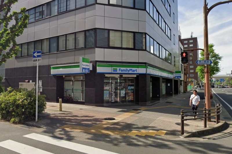コンビニ　ファミリーマート 丸の内大津通店（コンビニ）まで140m