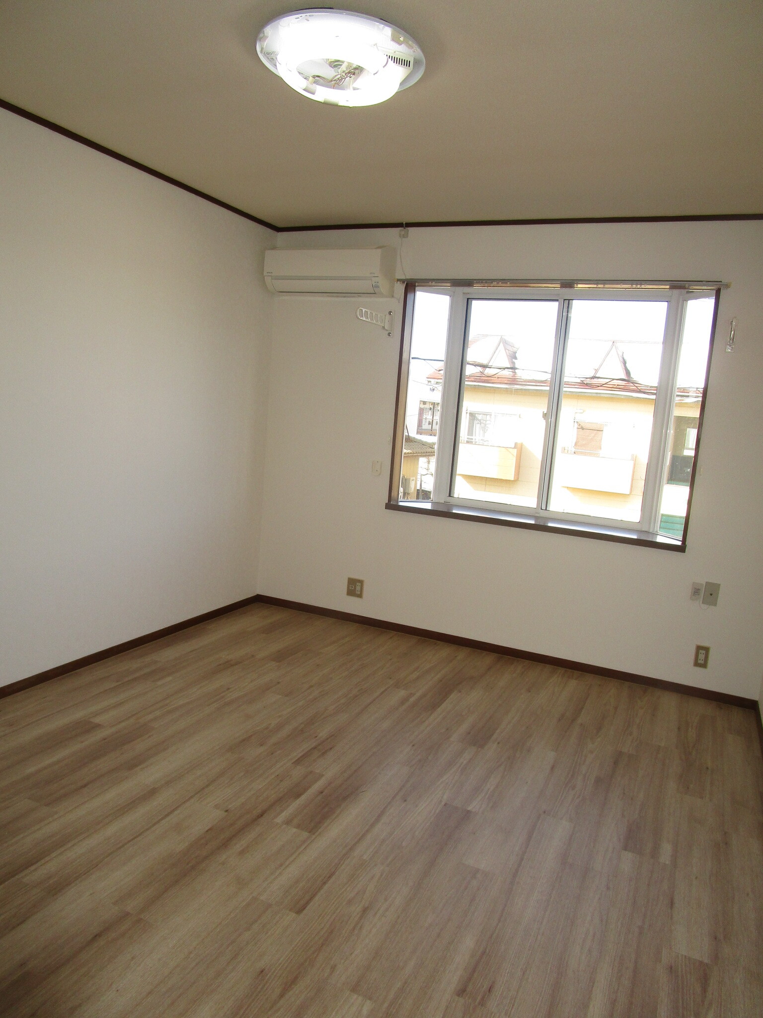 その他設備　2019年日立製のエアコンが1台設置されております