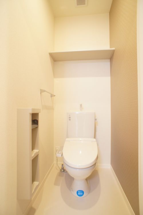 トイレ　トイレはもちろん温水洗浄機能付