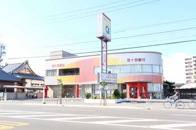 銀行　百十四銀行東支店（銀行）まで622m