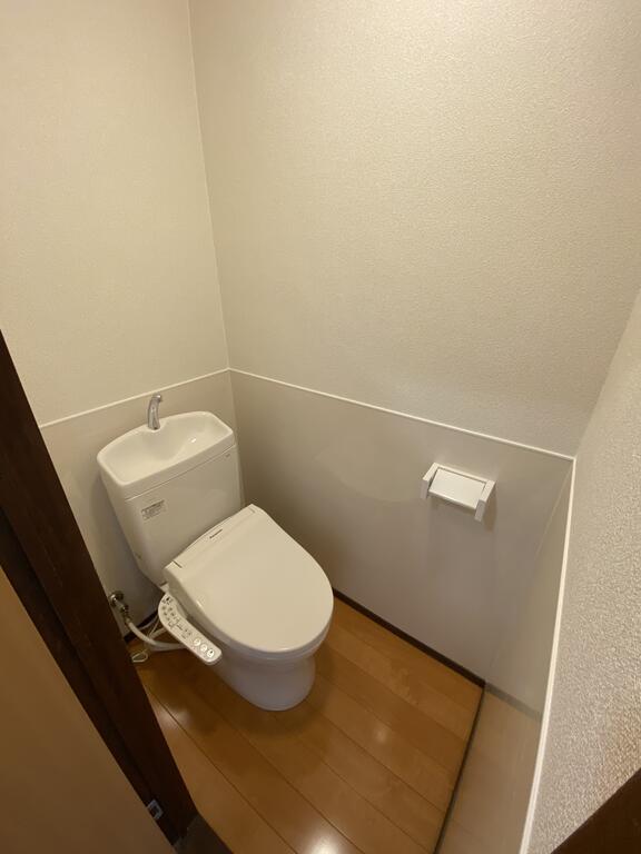 トイレ　温水洗浄便座付