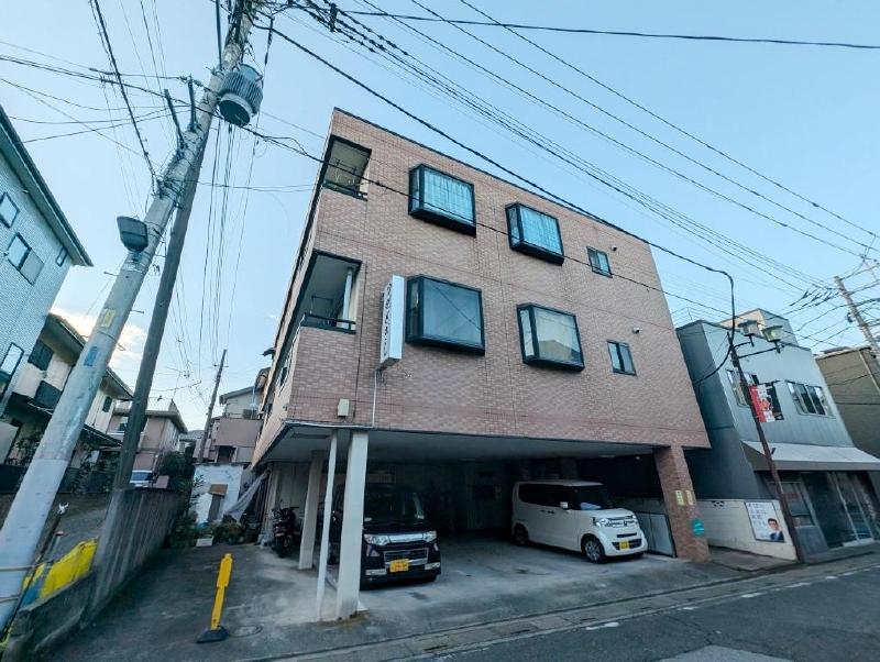 クローバーハイツ（上峰）の建物外観