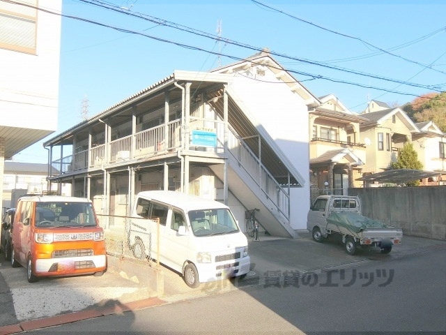 山ノ下ハイツの建物外観