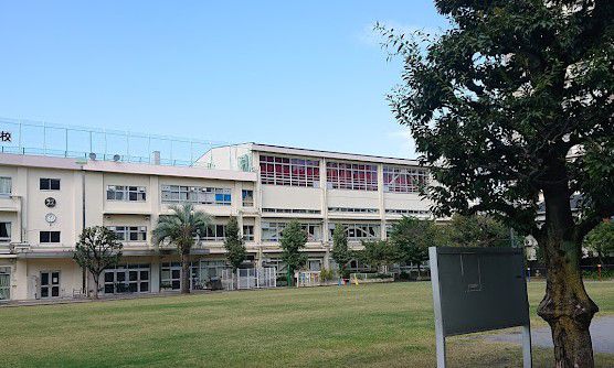 【パークキューブ目黒タワーの小学校】