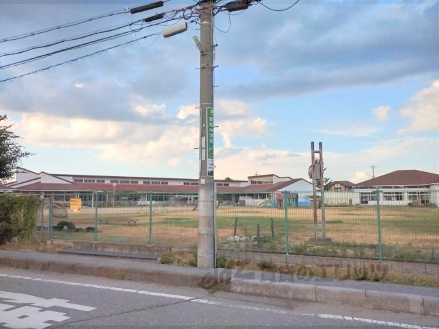 【愛知郡愛荘町愛知川のアパートの幼稚園・保育園】