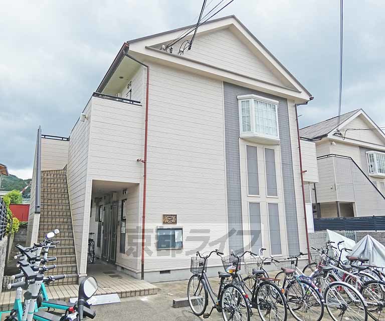 京都市左京区一乗寺東水干町のアパートの建物外観