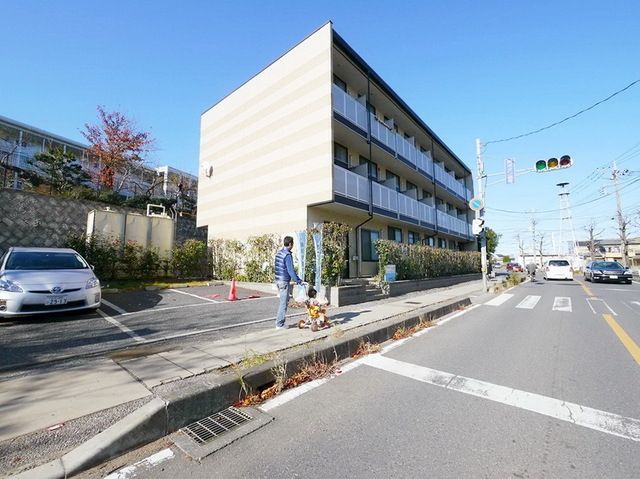 さいたま市見沼区大字南中野のマンションの建物外観