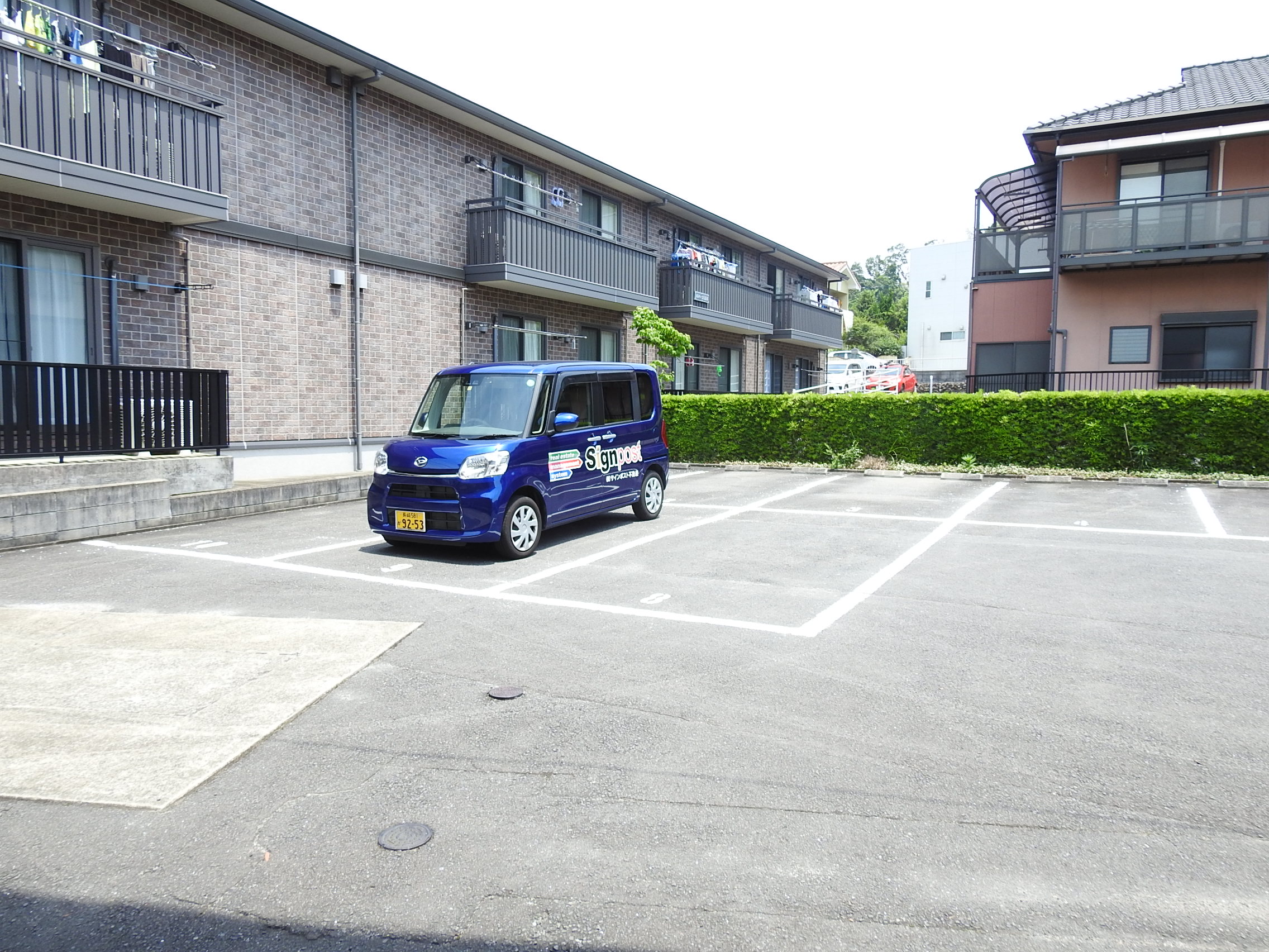 長崎市中里町のアパートの建物外観