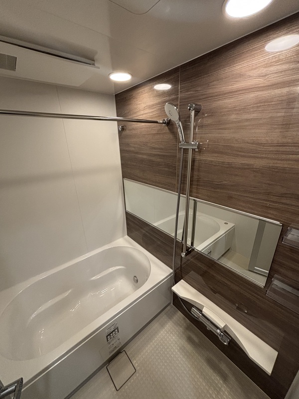 バス・シャワールーム　バス