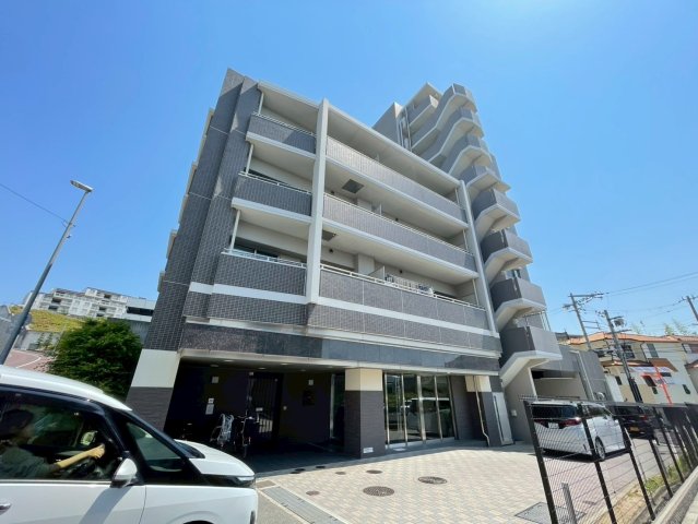 千里桃山台ヒルサイドテラスの建物外観