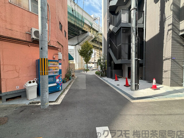 その他　周辺道路（その他）まで10m